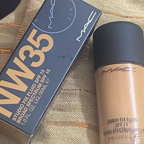 - M-A-C STUDIO FIX FLUID NW35 - Picture 9 of 9